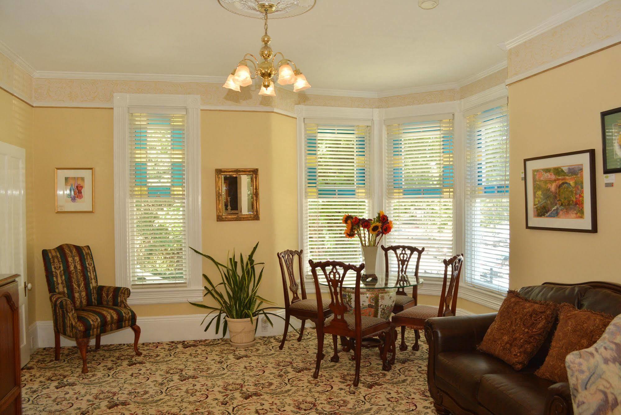 مدينة نيفادا Deer Creek Inn المظهر الخارجي الصورة